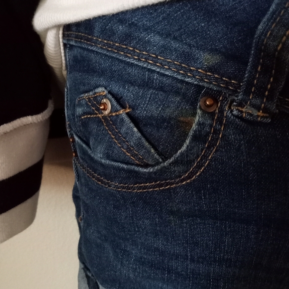 YMI button fly shorts - Picture 4 of 7